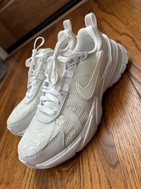 Nike Women's White Athletic Sneakers